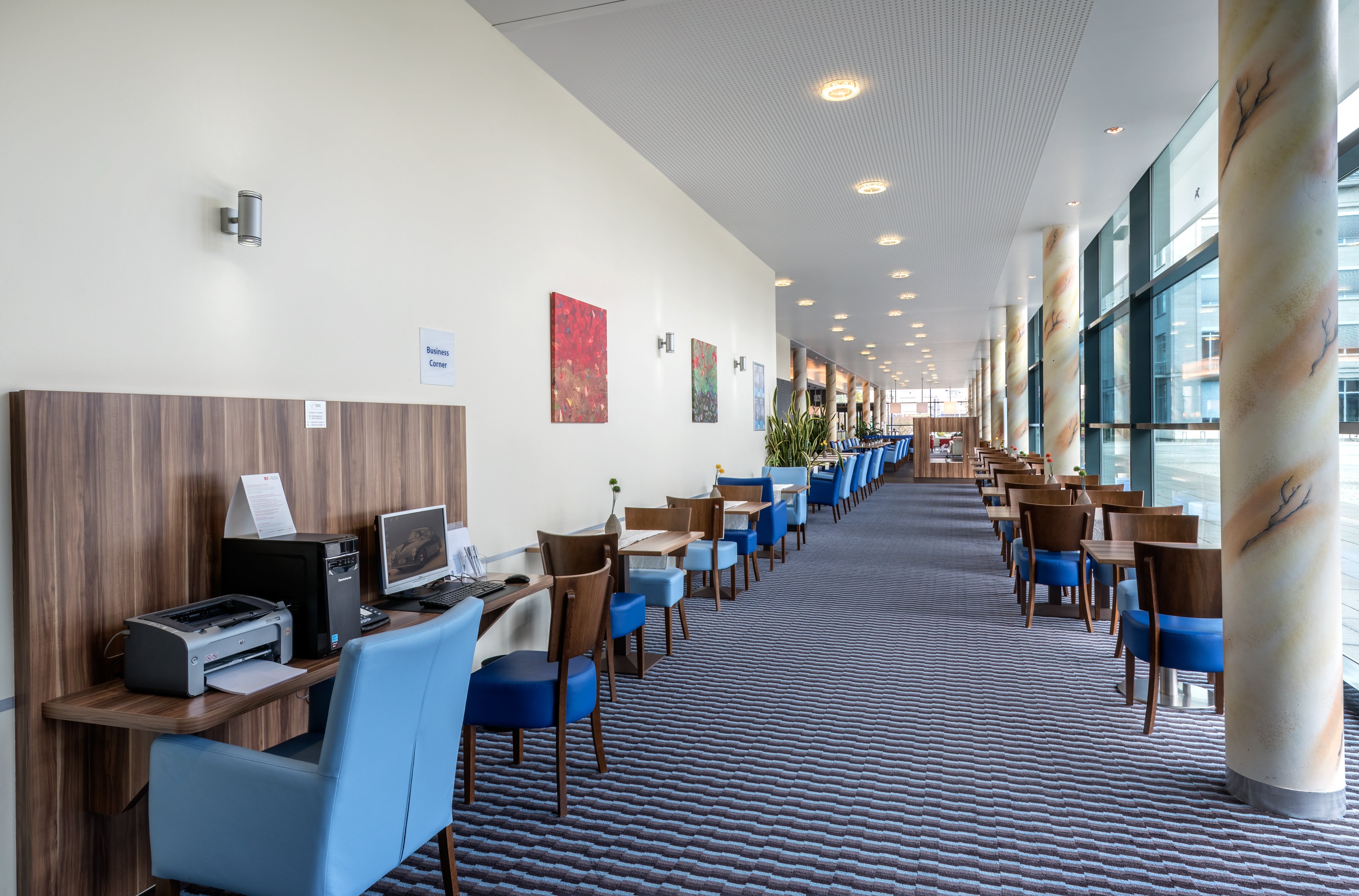 HOLIDAY INN EXPRESS SINGEN 39/72