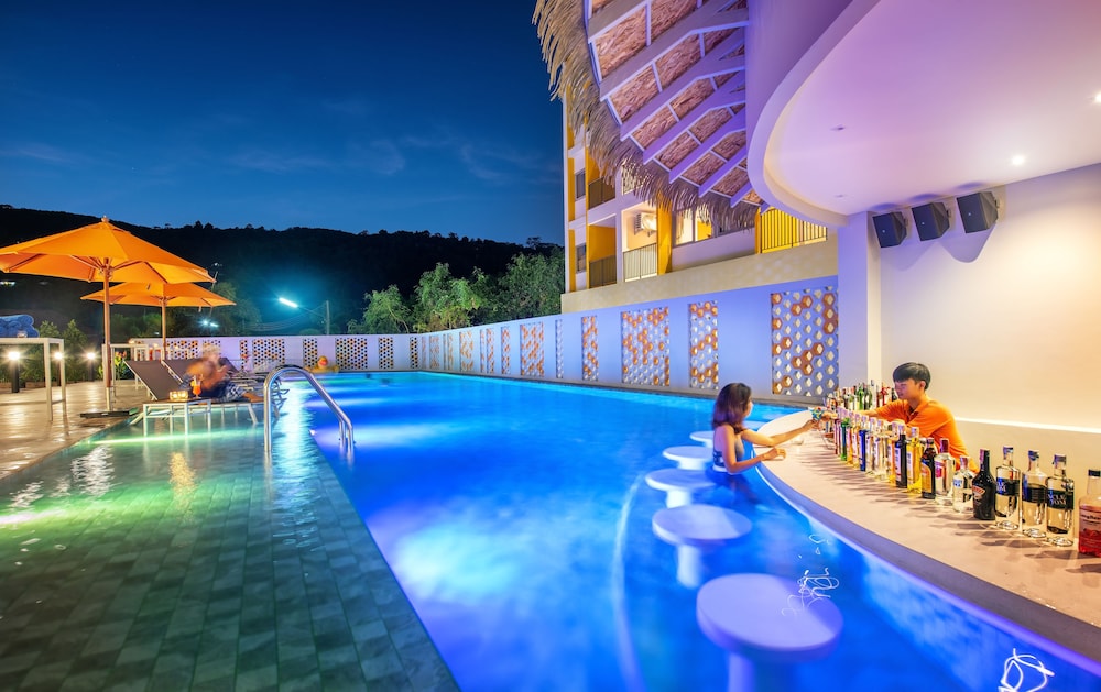 Beehive Boutique Hotel Phuket 24/50