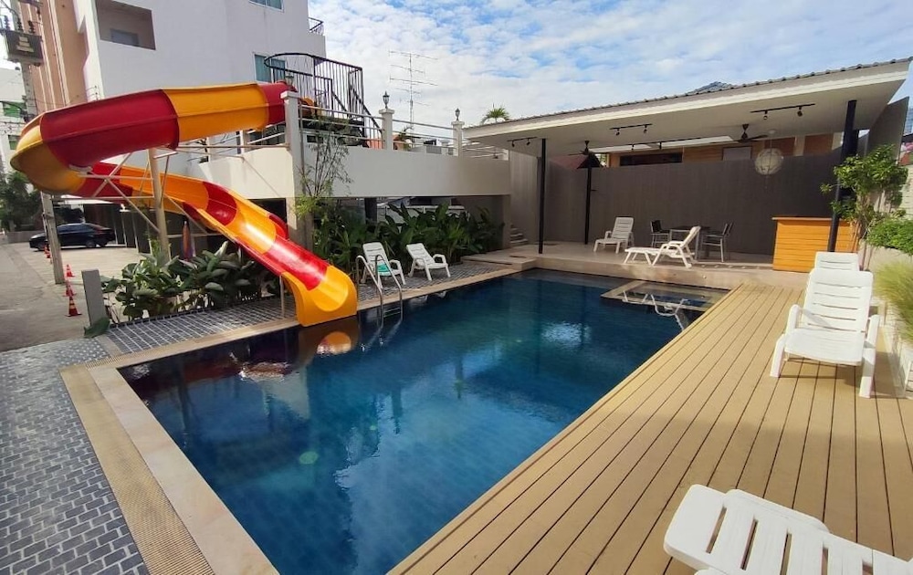 Baan Manthana Hotel 40/50