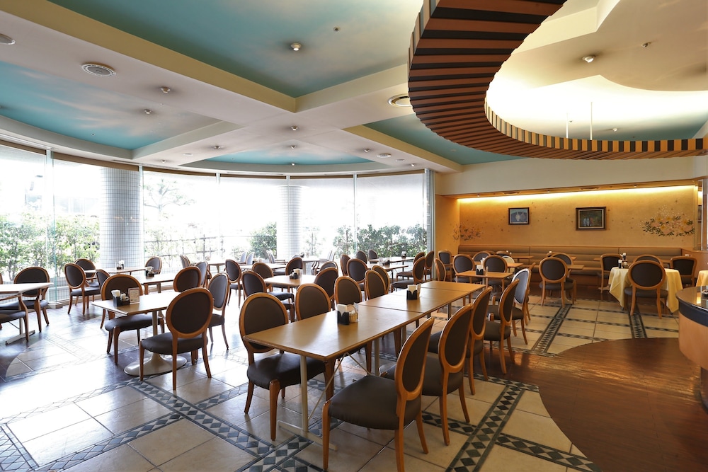 Ark Hotel Okayama 40/50