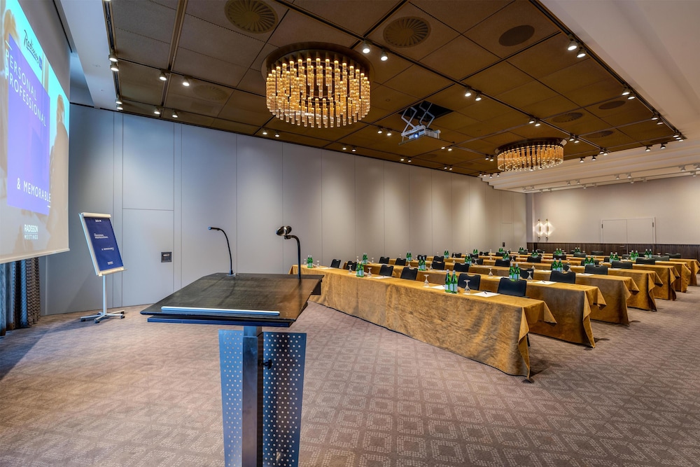 Radisson Blu Senator Lubeck 66/72