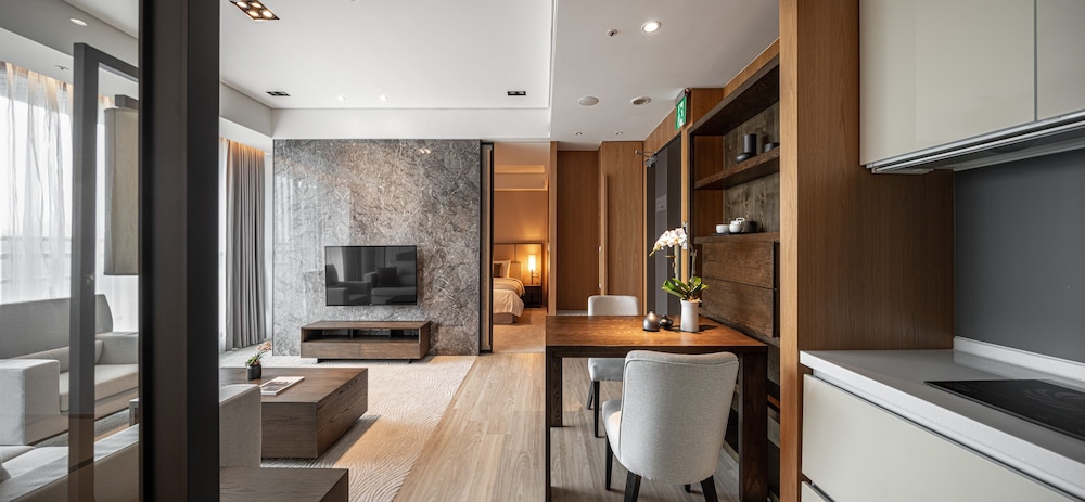Yun Estate Hotel 50/50