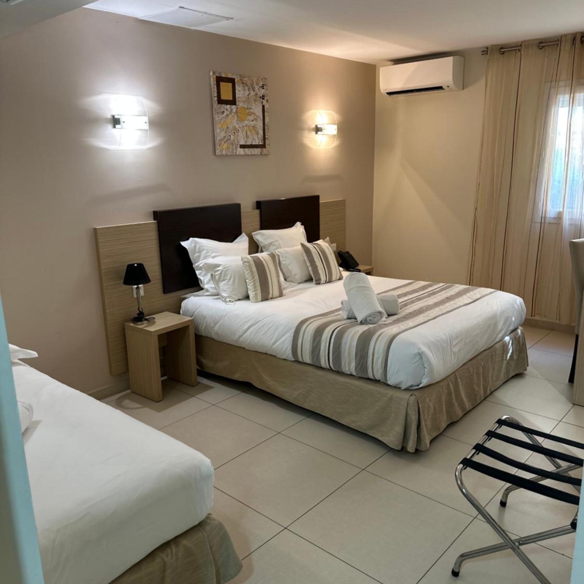 Economy, Double Bed, Murphy Bed