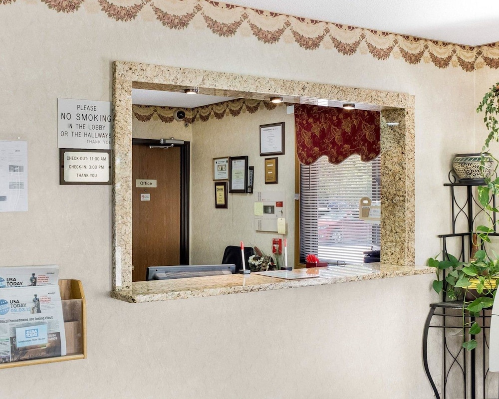Econo Lodge Grand Forks near University 6/39