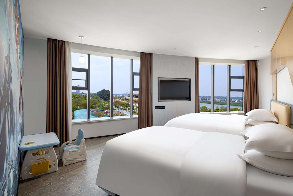 Microtel by Wyndham Miluo Downtown Hotel 6/15