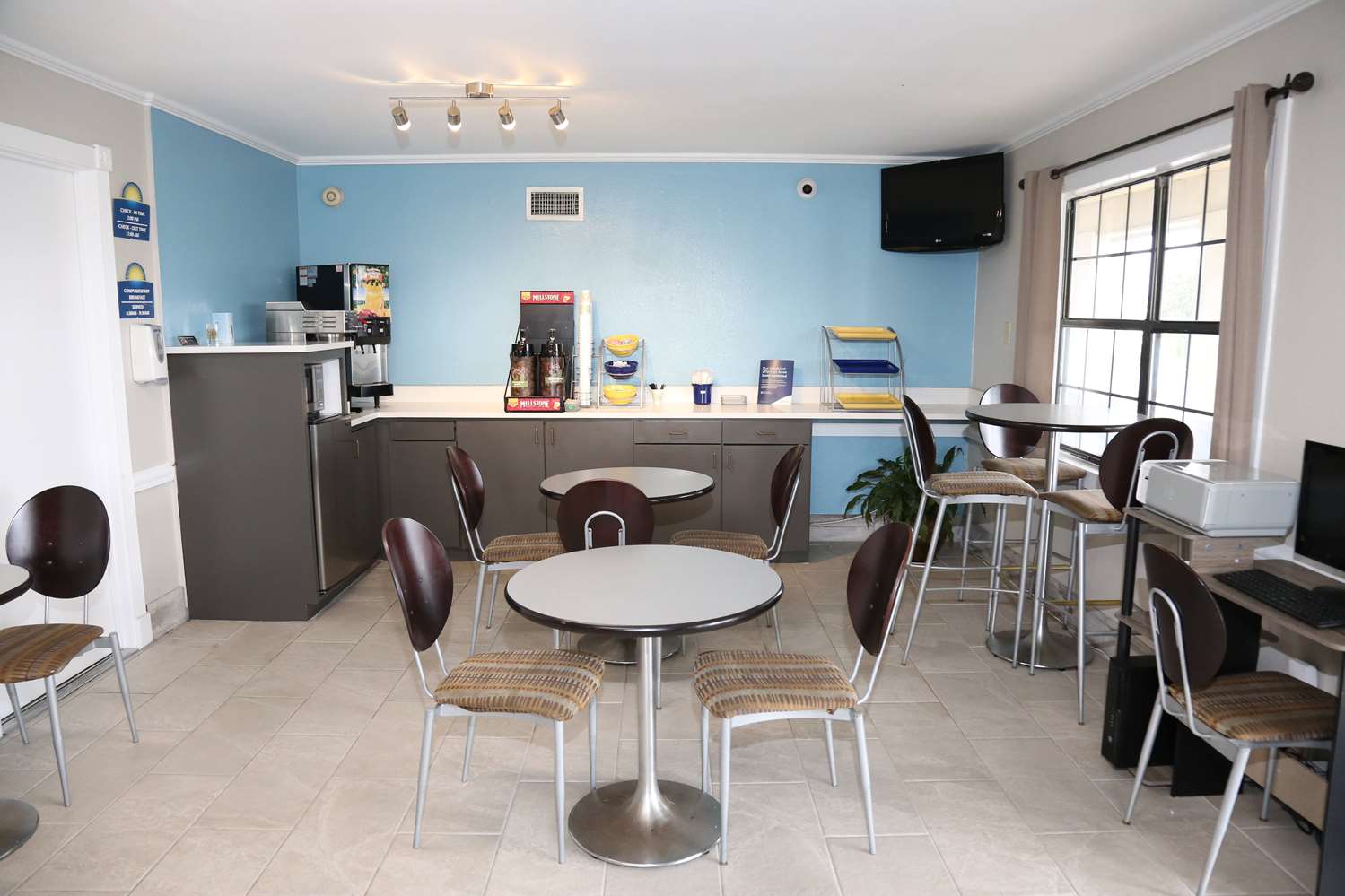 Days Inn by Wyndham Monroe 14/19