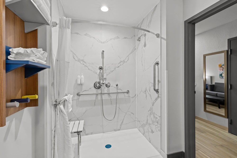 Microtel Inn & Suites by Wyndham Norcross 49/50