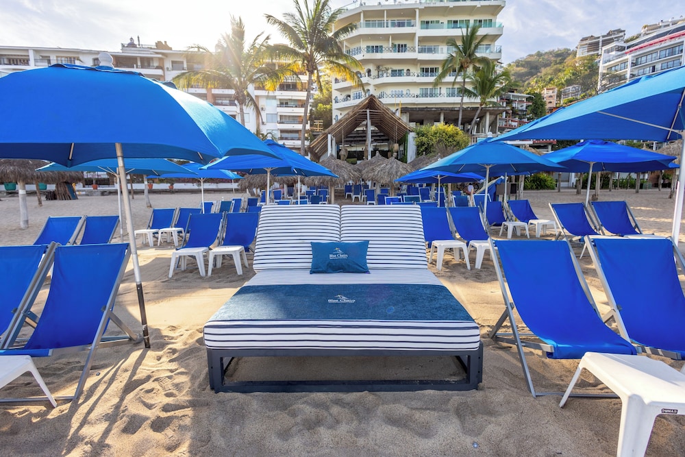 Chairs Resort By the Sea 25/49