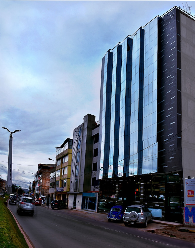 Polo Corporativo San Sebastian 31/33