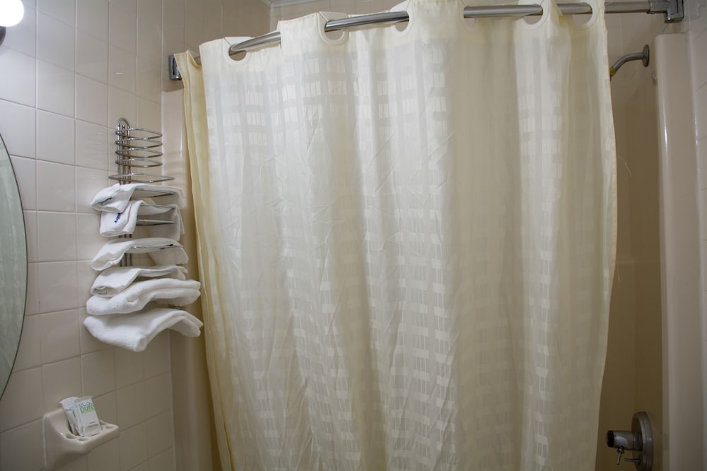 Atlantic Inn and Suites - Wall Township 14/34