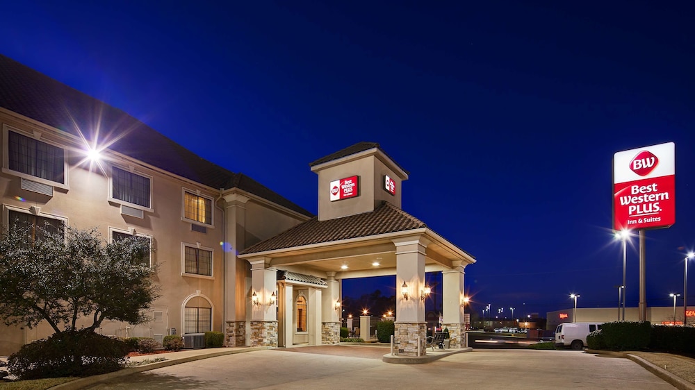 Best Western Plus Southpark Inn & Suites 1/39