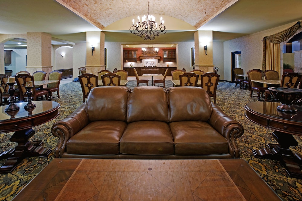 Comfort Suites Alamo Riverwalk 19/35