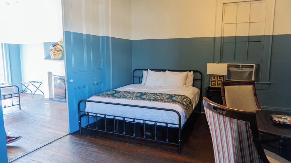 Historic Mardi Gras Inn 17/50