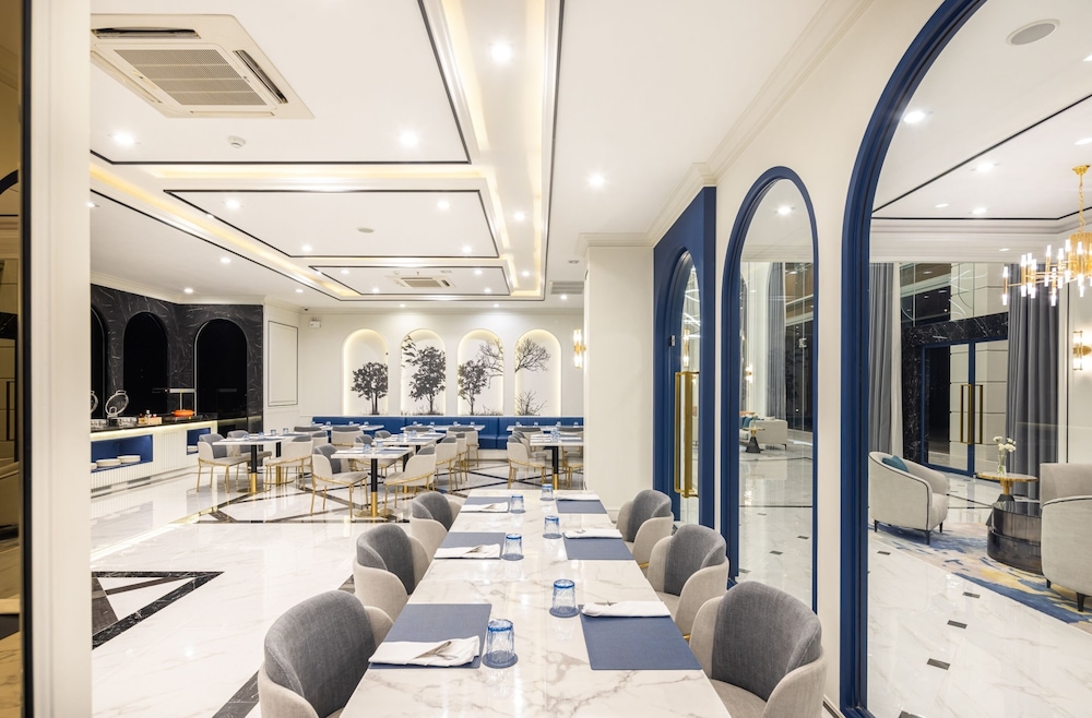 Eastin Hotel Vientiane 38/50
