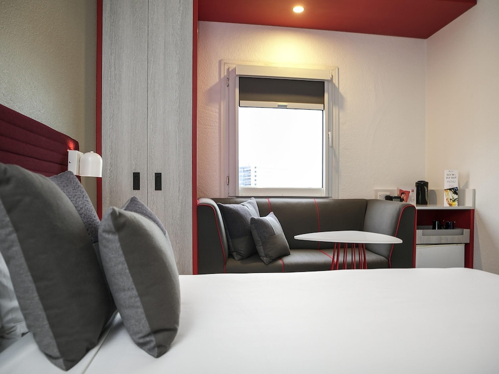 IBIS SYDNEY AIRPORT 44/66