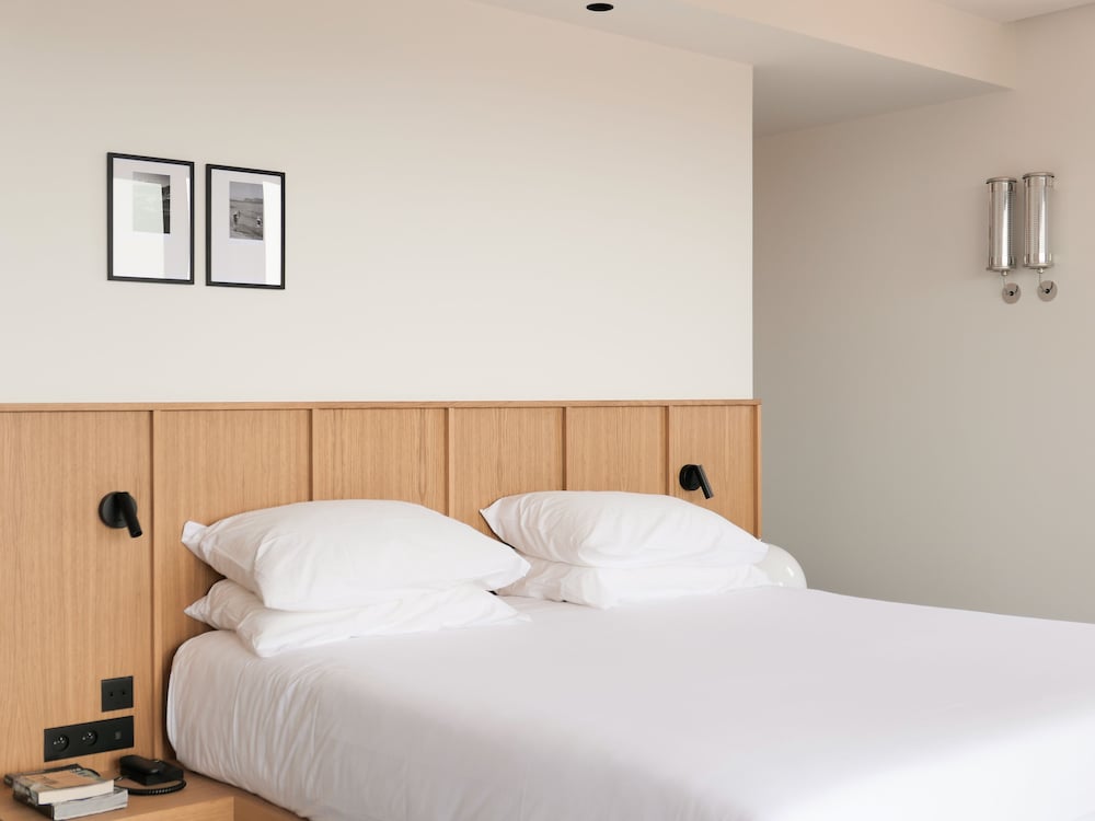 Hotel Moderne 17/50