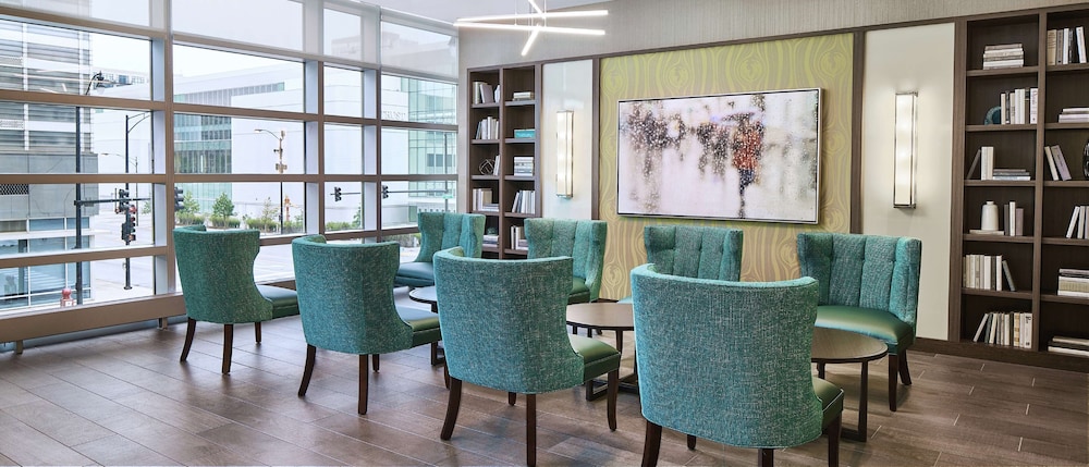 Home2 Suites By Hilton Chicago Mccormick Place Il 36/73