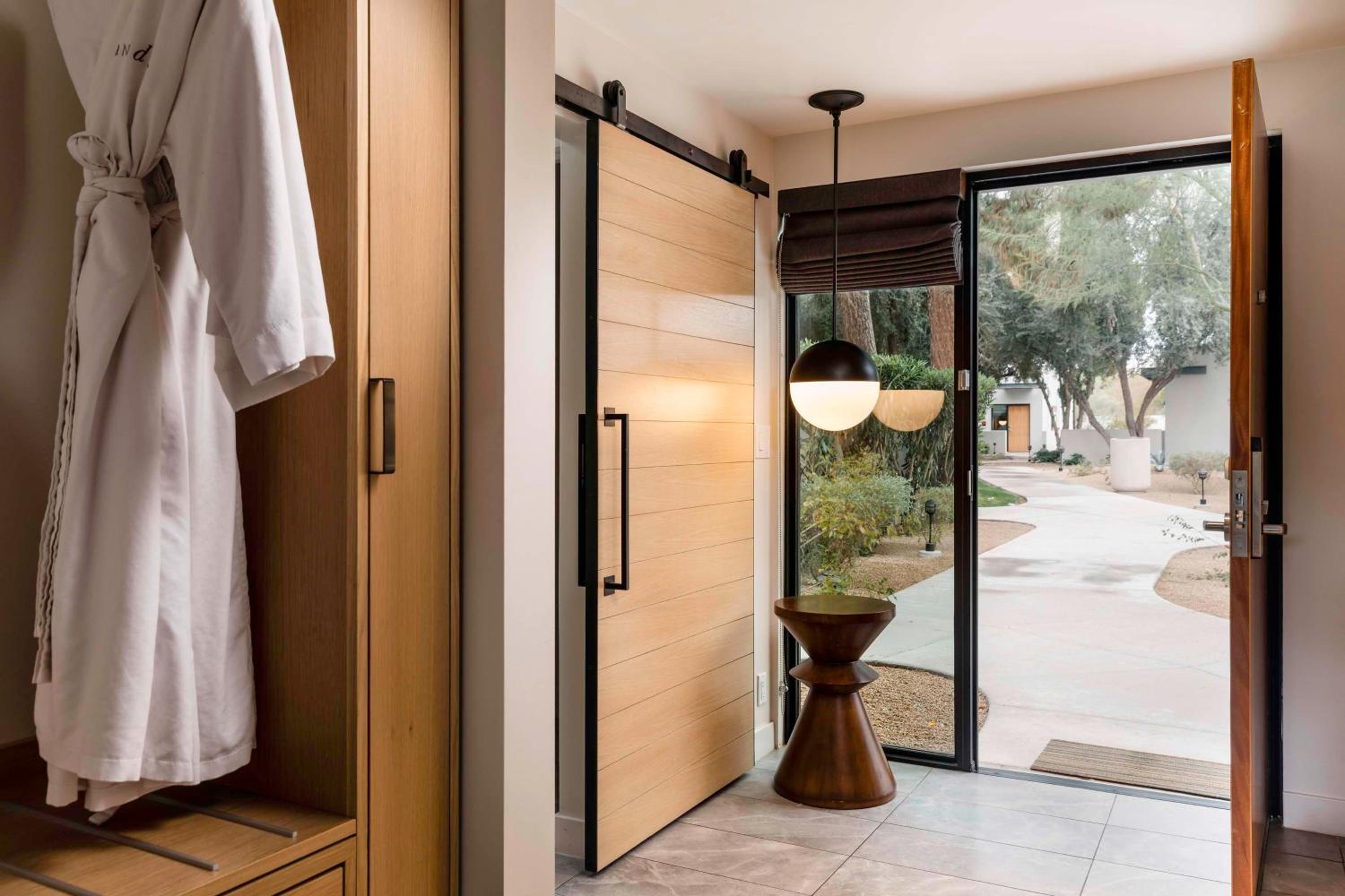 Resort, King Bed, Accessible, Andaz Scottsdale Resort And Bungalows 8/8