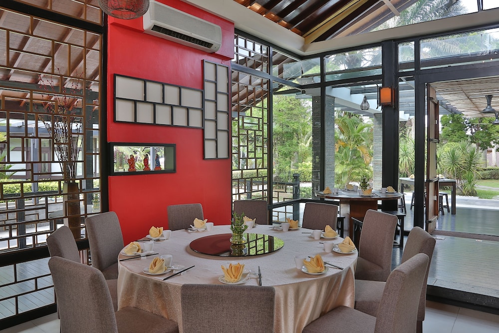 Cyberview Resort And Spa 55/66