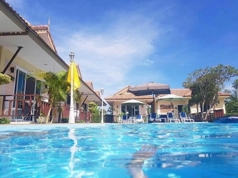 Charm Resort Cha-Am 13/60