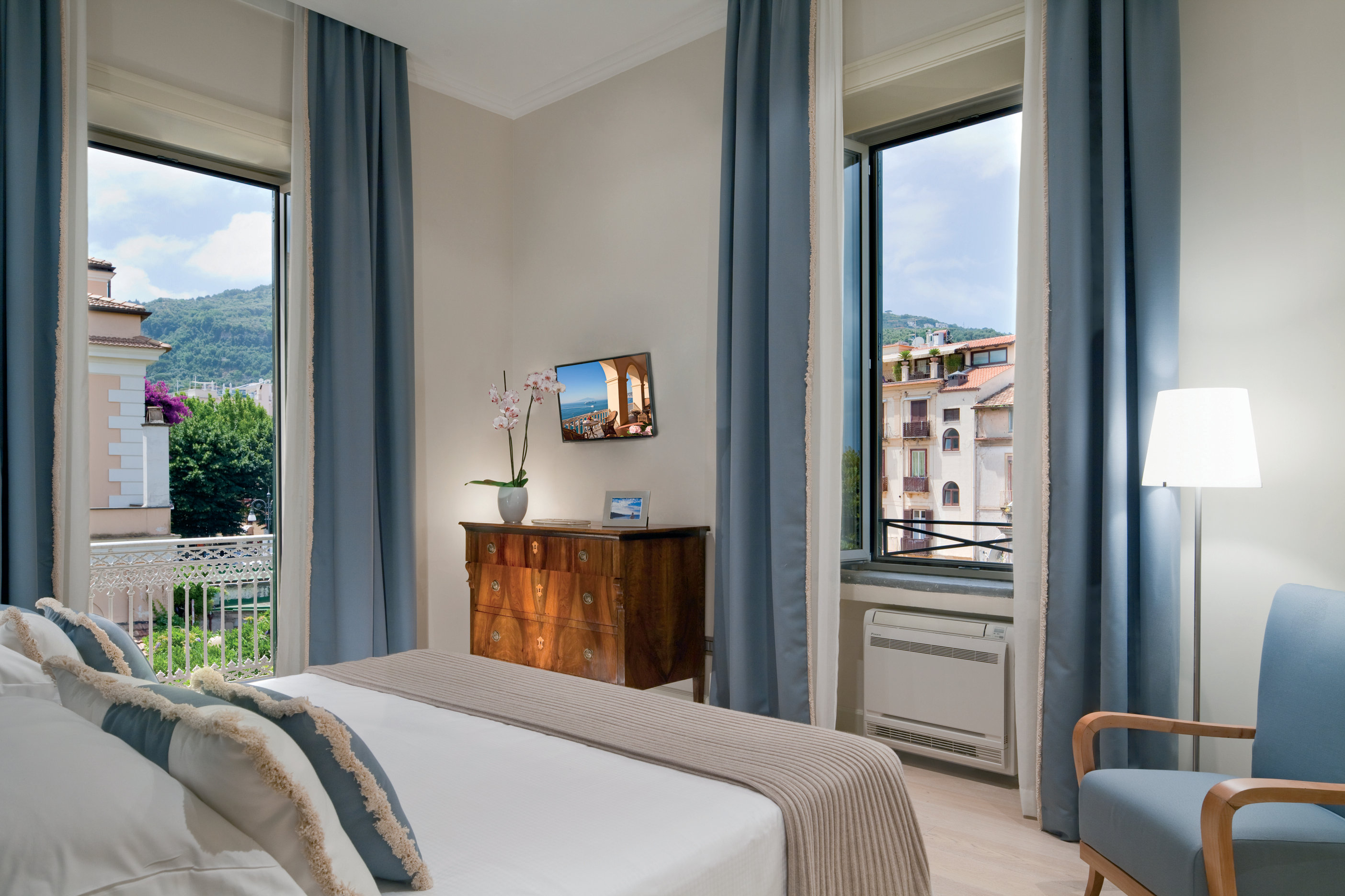 3 Bedrooms, Excelsior, Villa
