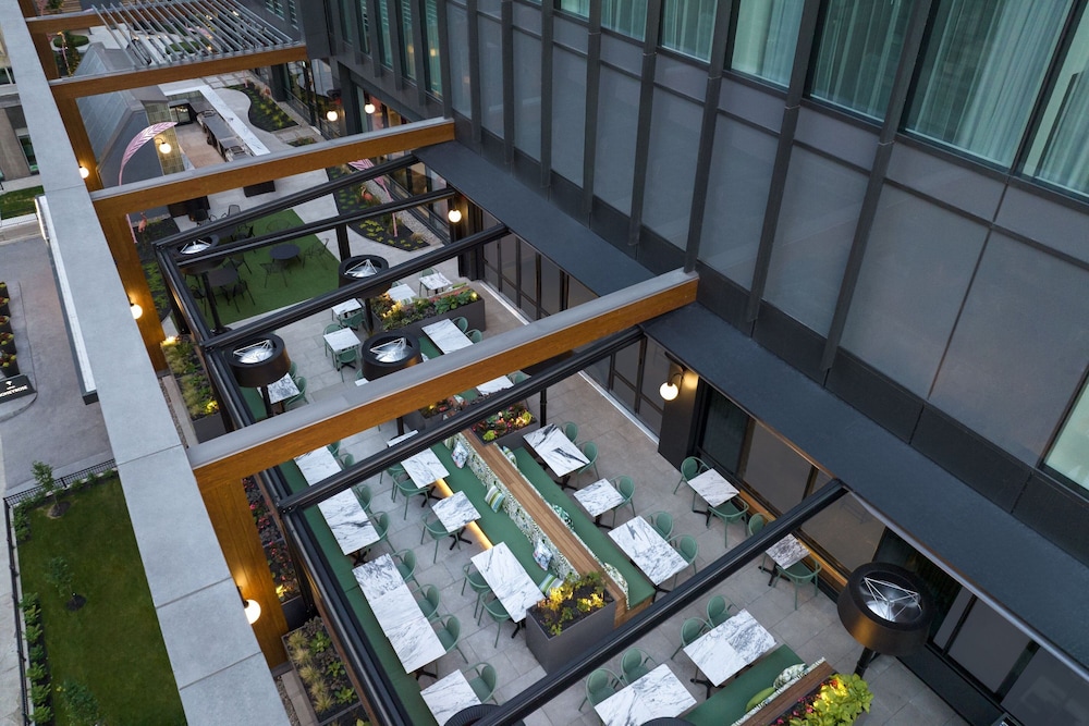 HONEYROSE Hotel, Montreal, a Tribute Portfolio Hotel 4/47