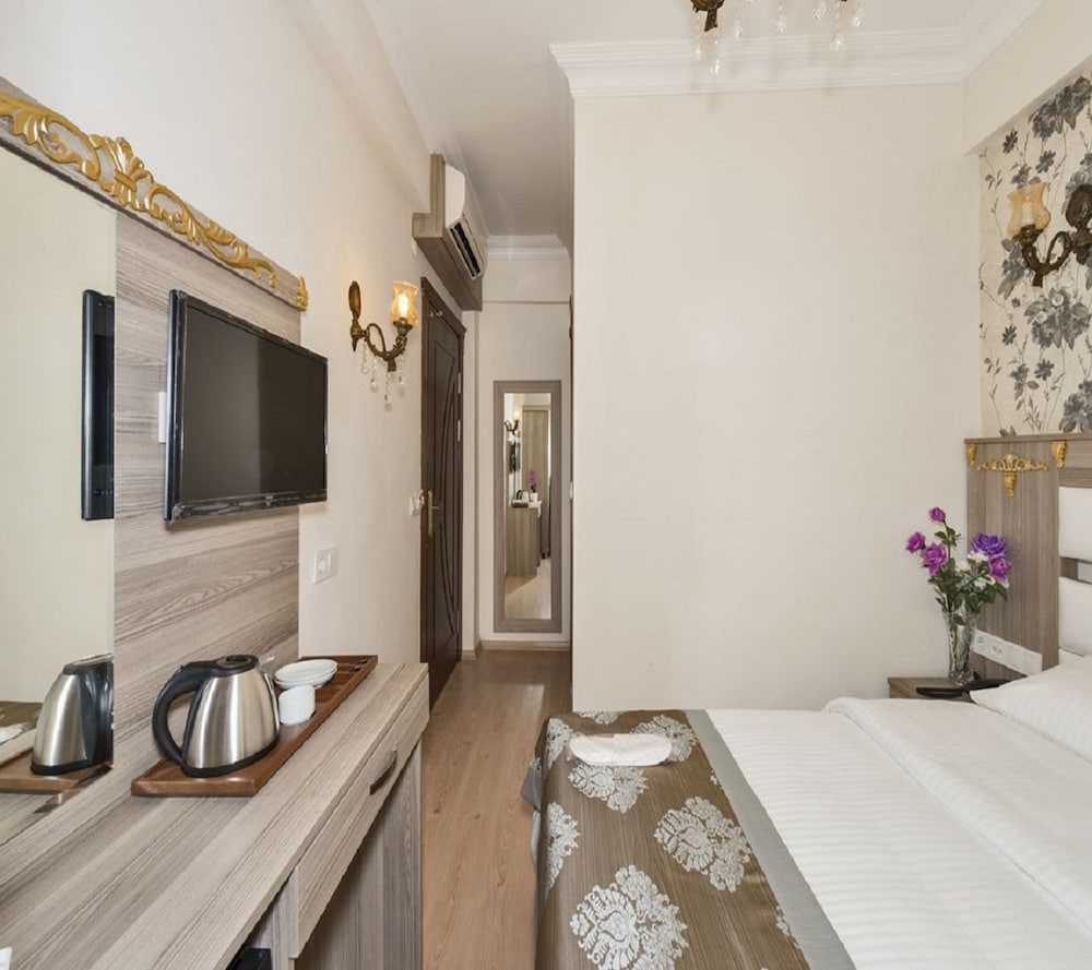 Raimond Hotel 25/29