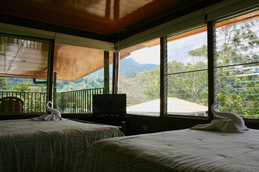 Central Boquete Hotel 11/50