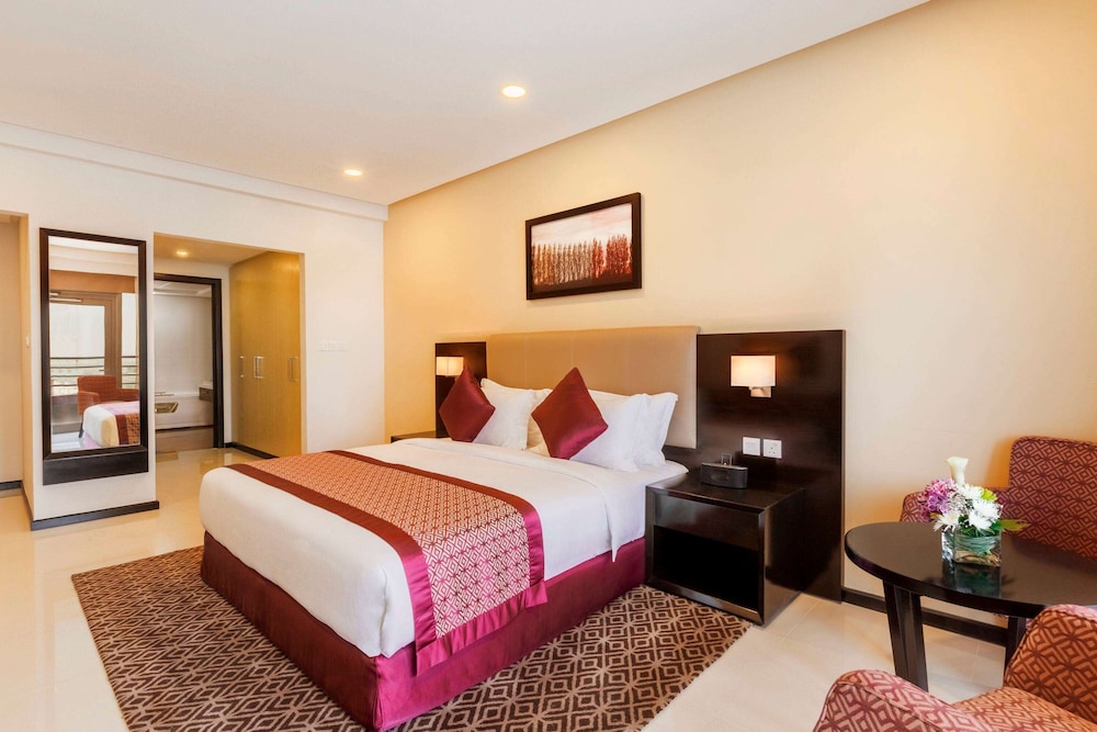 3 BEDROOMS, APARTMENT, 2 KING BEDS, SINGLE BED