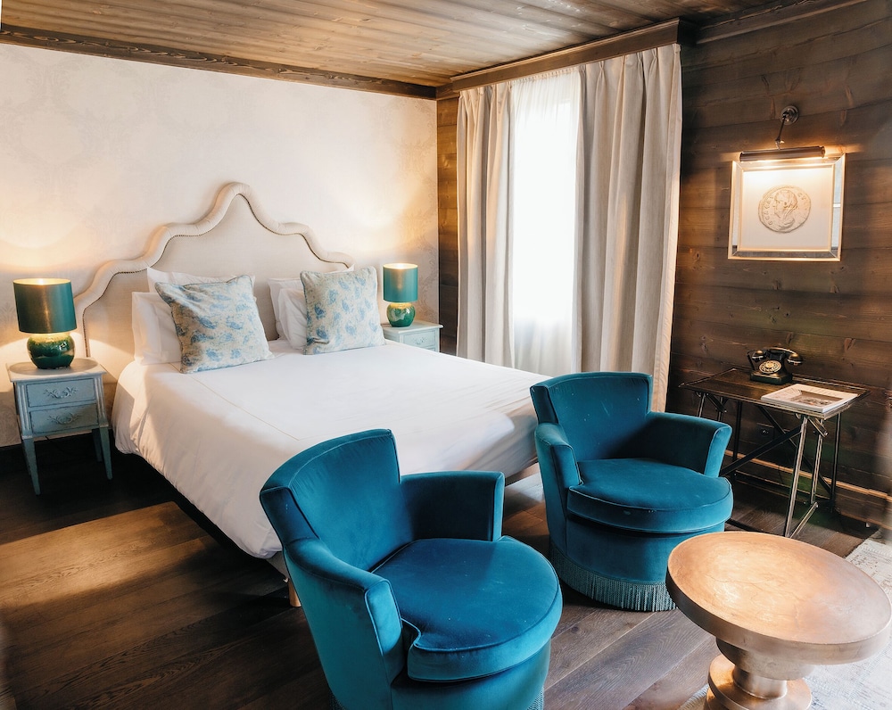 Chalet Hotel Le Castel 58/74