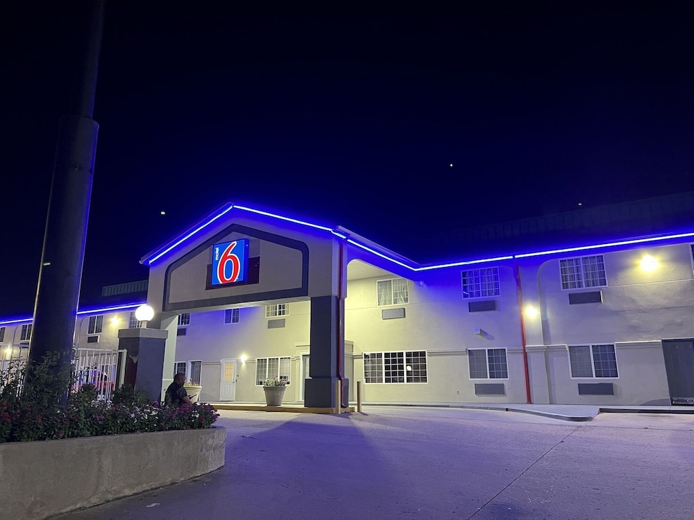 Motel6 Tulsa, OK - Airport 5/55
