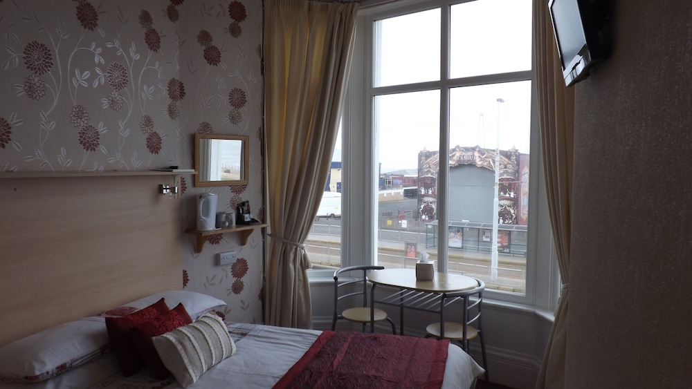 The Sands Hotel 24/50