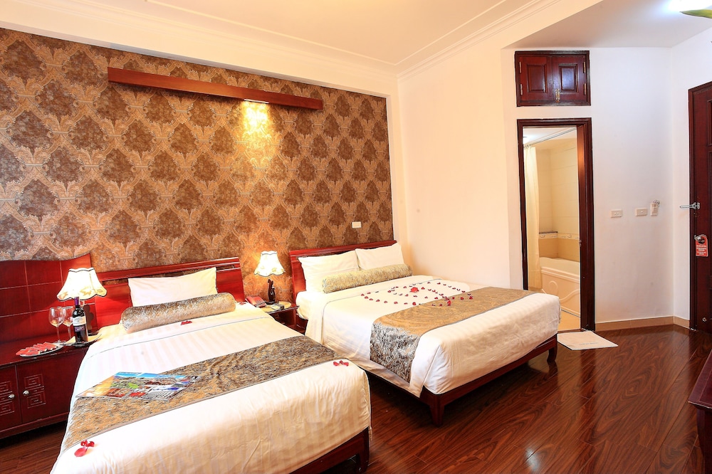 Luxury Hotel 41/58