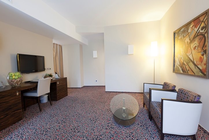 Nobel Design Hotel 25/35