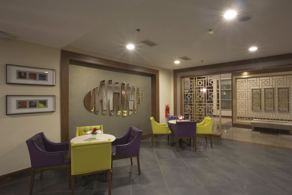 Insula Resort & Spa 28/35