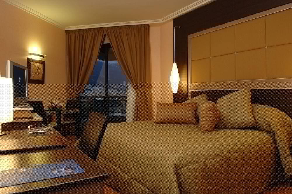 Regency Palace 14/71