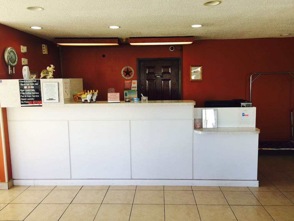 Texas Inn & Suites 3/28