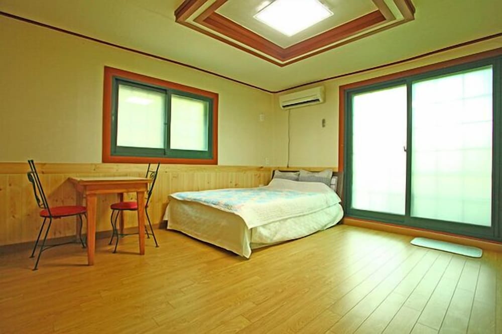 Pocheon Bluesky Pension 7/50
