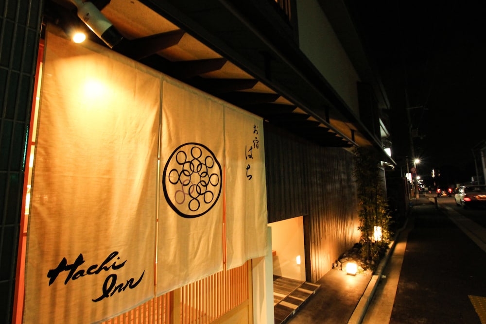 Hachi Inn 3/49
