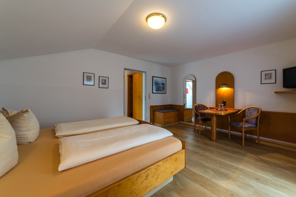 PARKHOTEL SONNENHOF 6/33