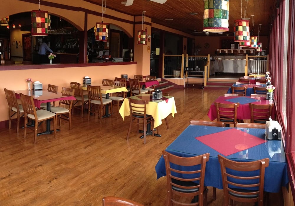 Hospitality Inn 43/55