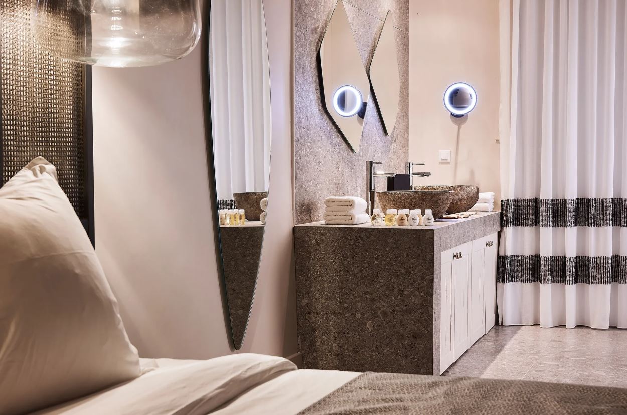 Horizon Hotel Adults Only 2/50