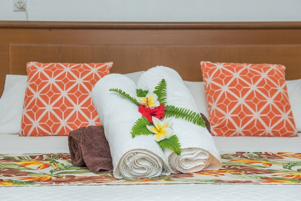 THE COOKS OASIS HOLIDAY VILLAS 25/50