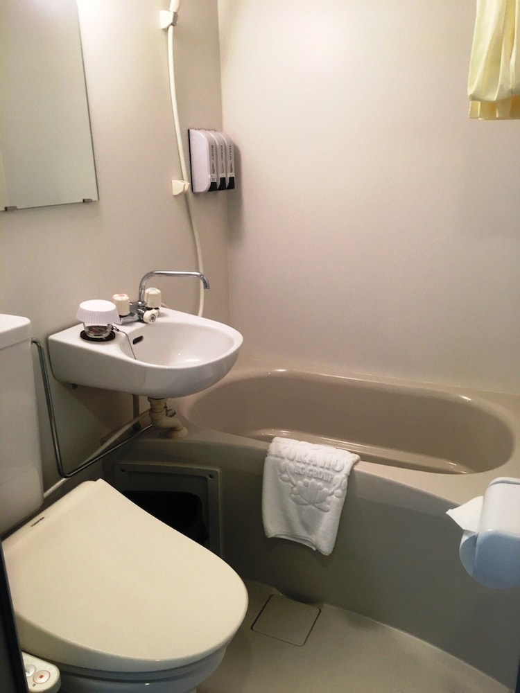 Sakura Hotel 3 11/56
