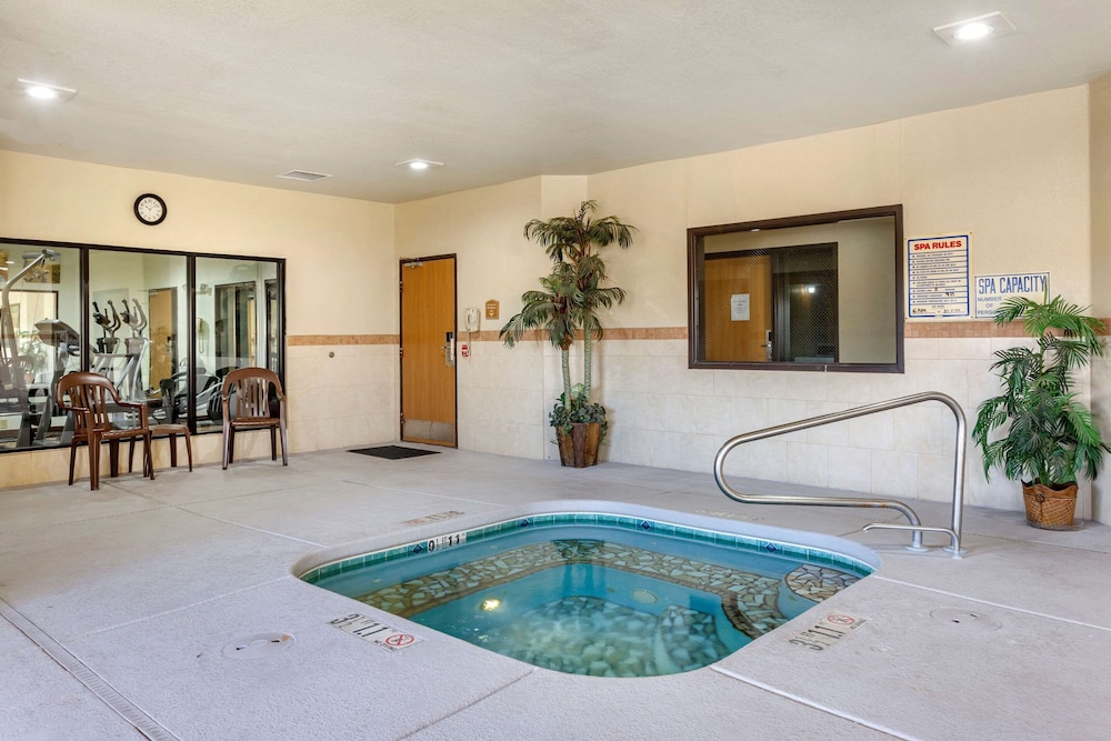 Comfort Inn & Suites Deming 6/41