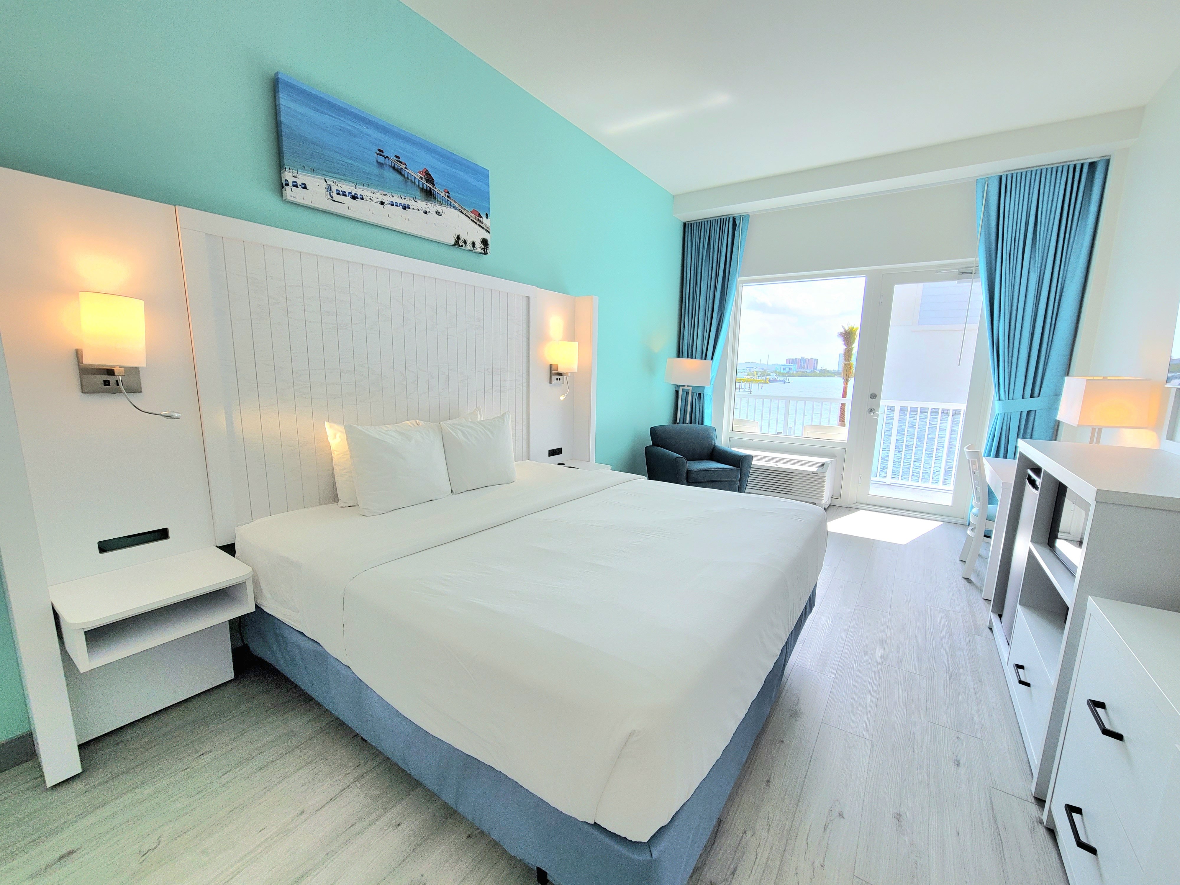 ChartHouse Clearwater Beach Marina Hotel 11/67