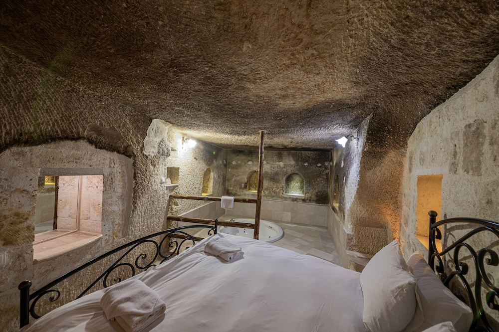 Konak Bezirhane Cave Otel 15/50