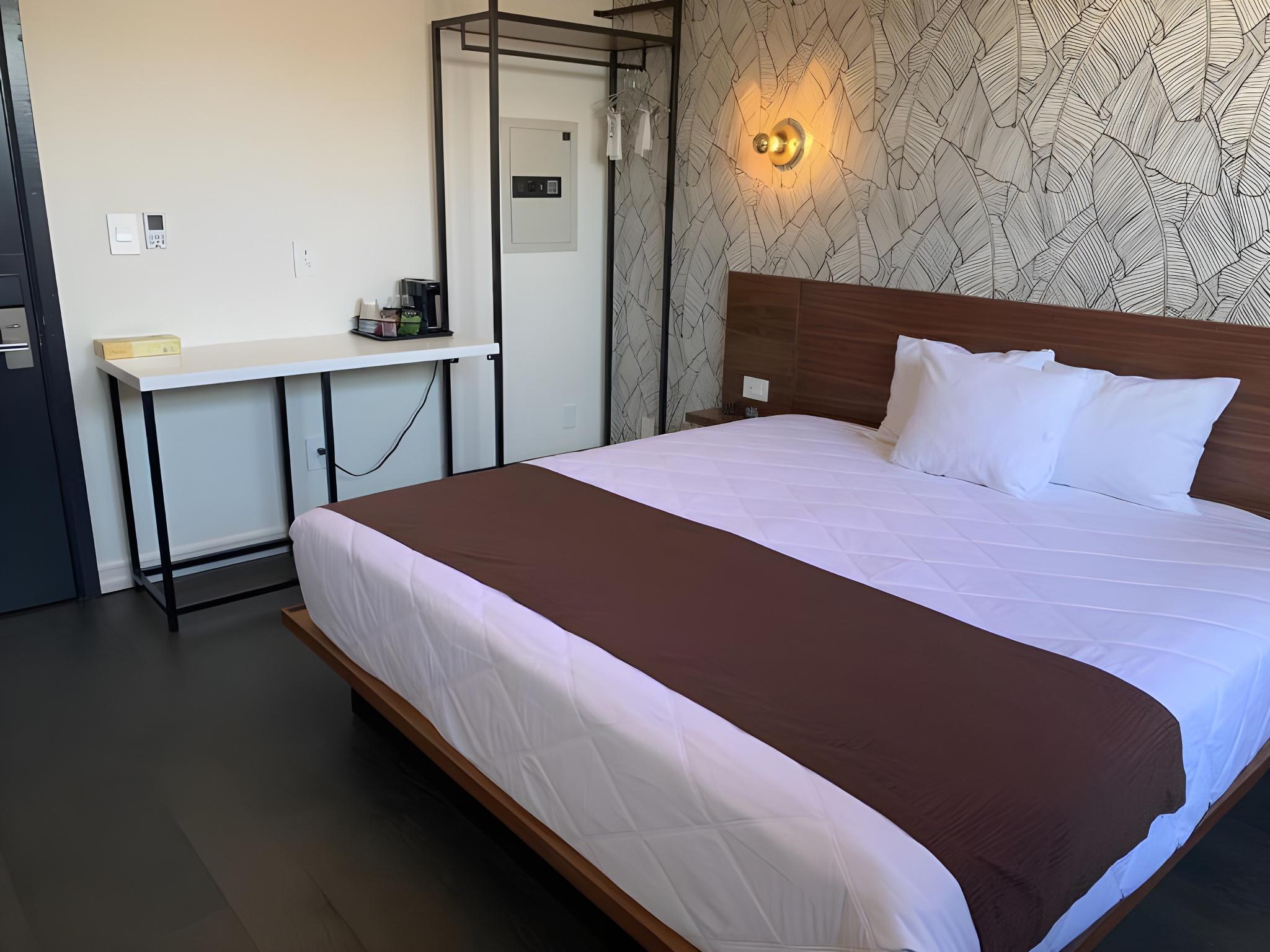 1 Bedroom, Suite, King Bed