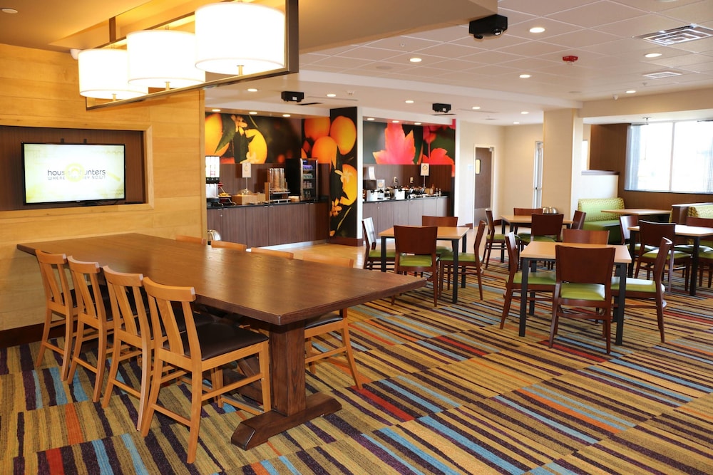 Fairfield Inn Suites By Marriott Bowling Green 23/33