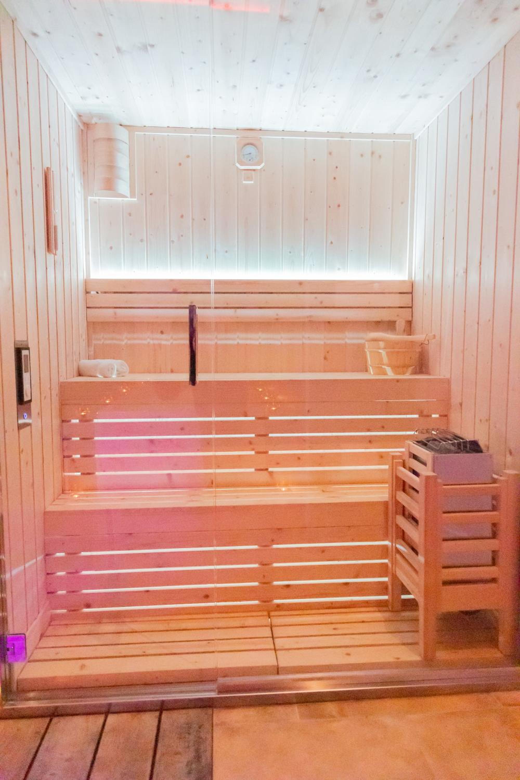 Kore Luxury Suite & Spa 7/14